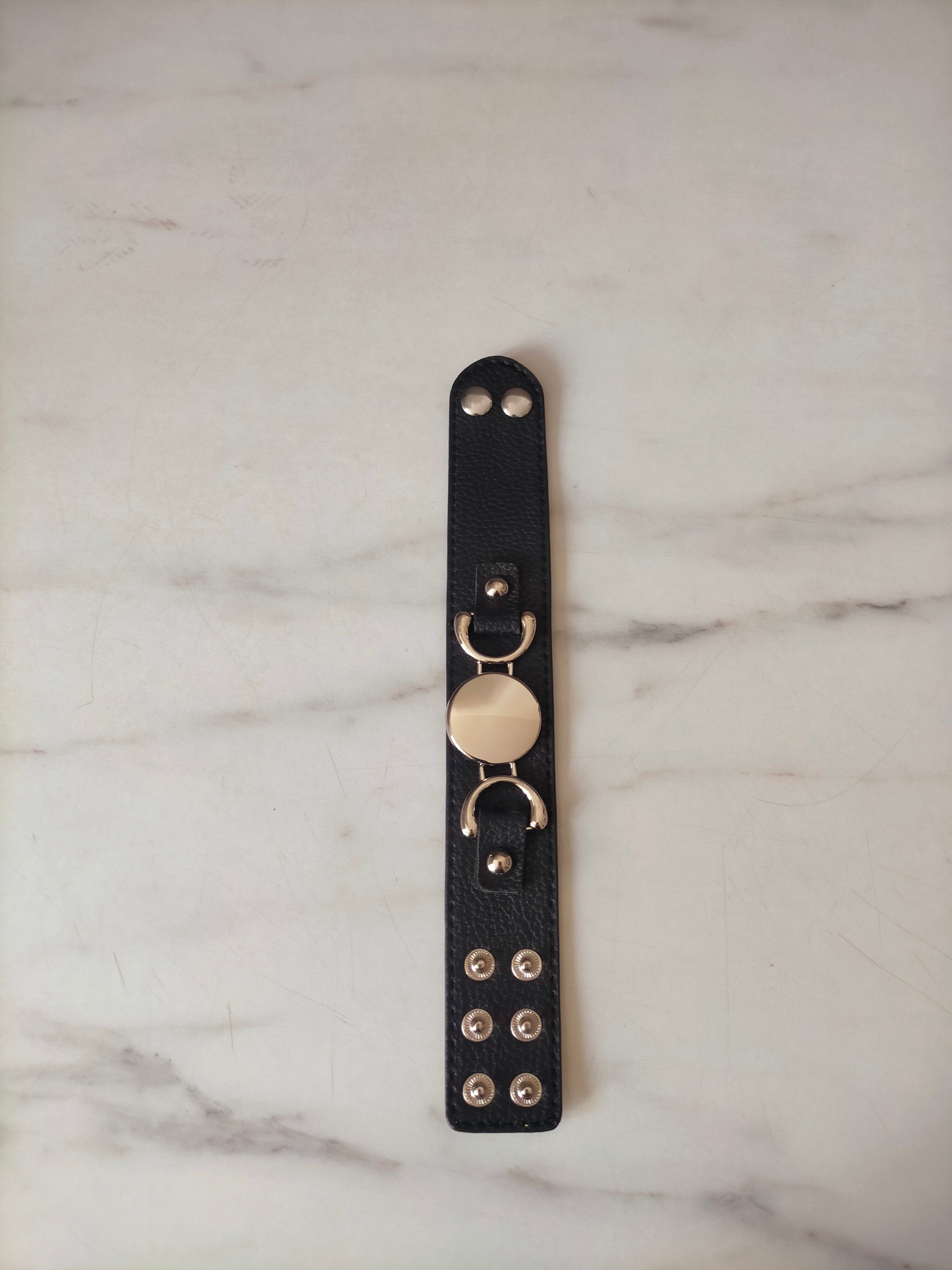 Manchette Contour d’Or – Bijou Femme Essentiel