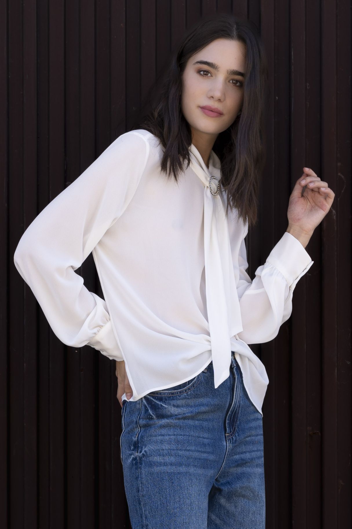 Chemise Blanche Col Papillon Élégante